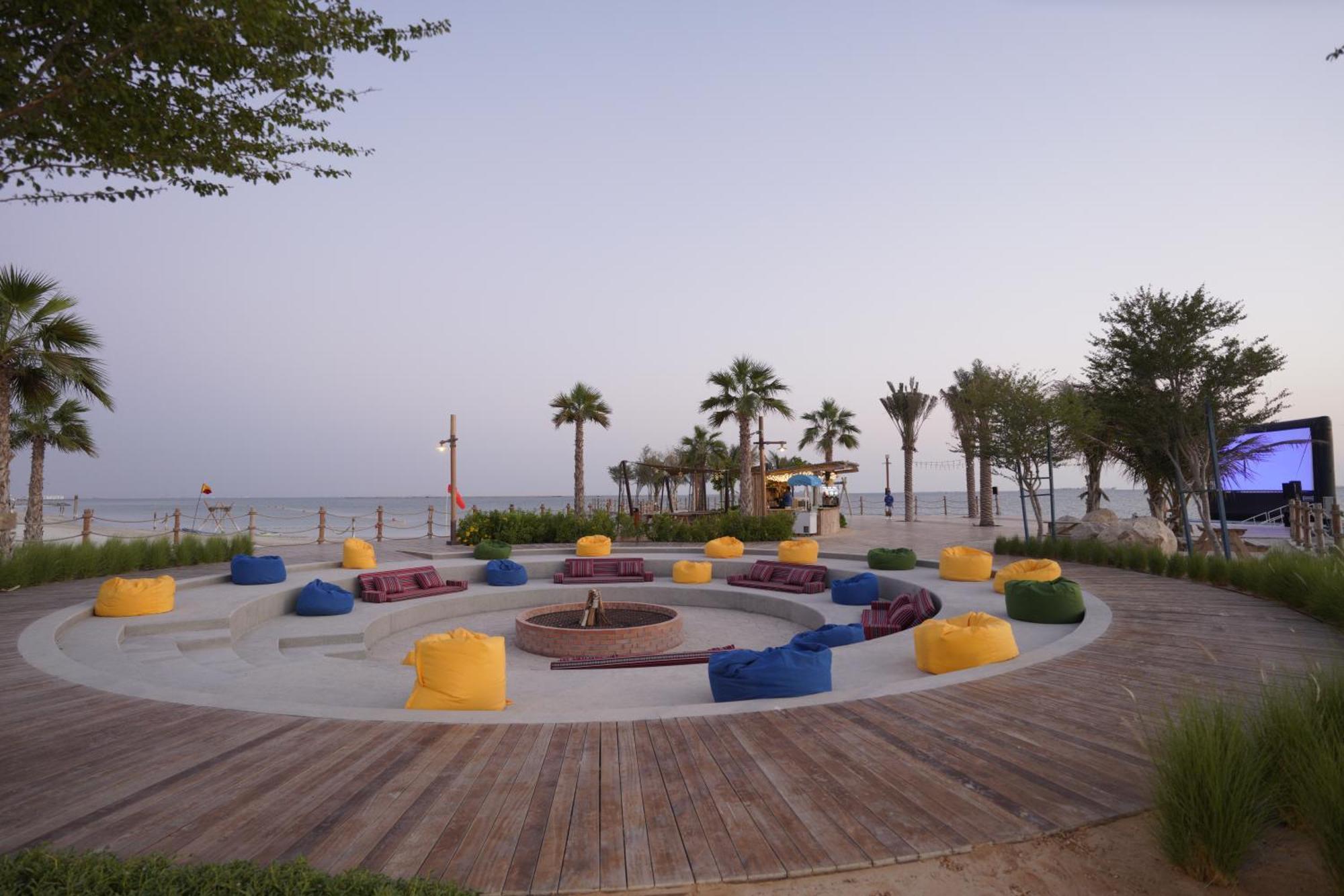 Bab Al Nojoum Hudayriyat *