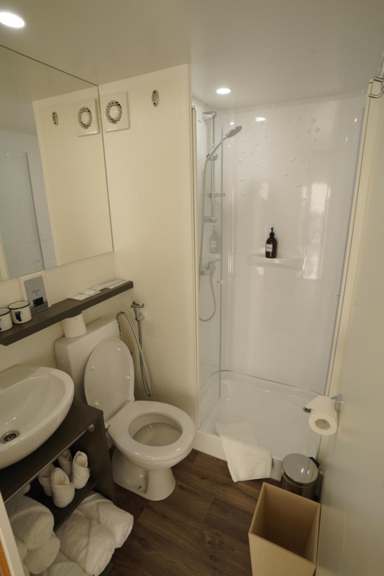 Bab Al Nojoum Hudayriyat Resort *